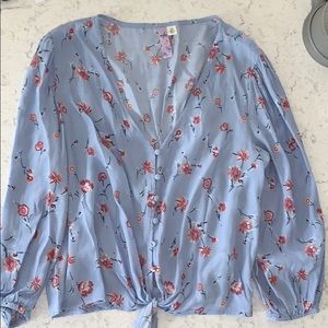 ⭐️WOMENS FLORAL BLOUSE ⭐️